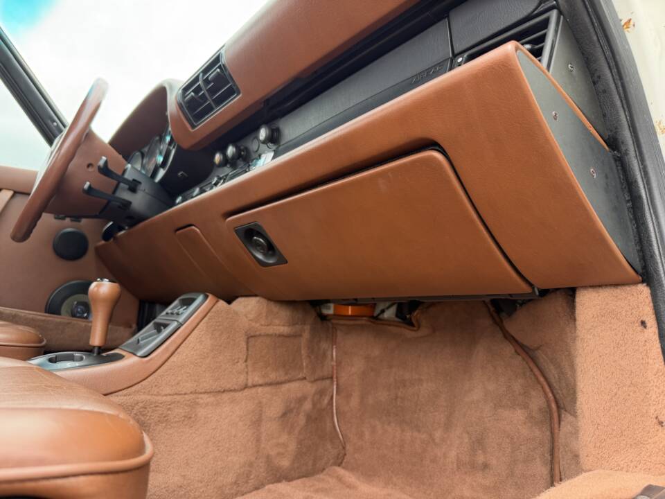 Image 32/62 of Porsche 911 Carrera 2 (1990)