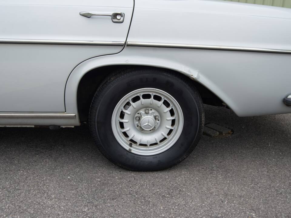 Immagine 30/34 di Mercedes-Benz 300 SEL 3.5 (1972)