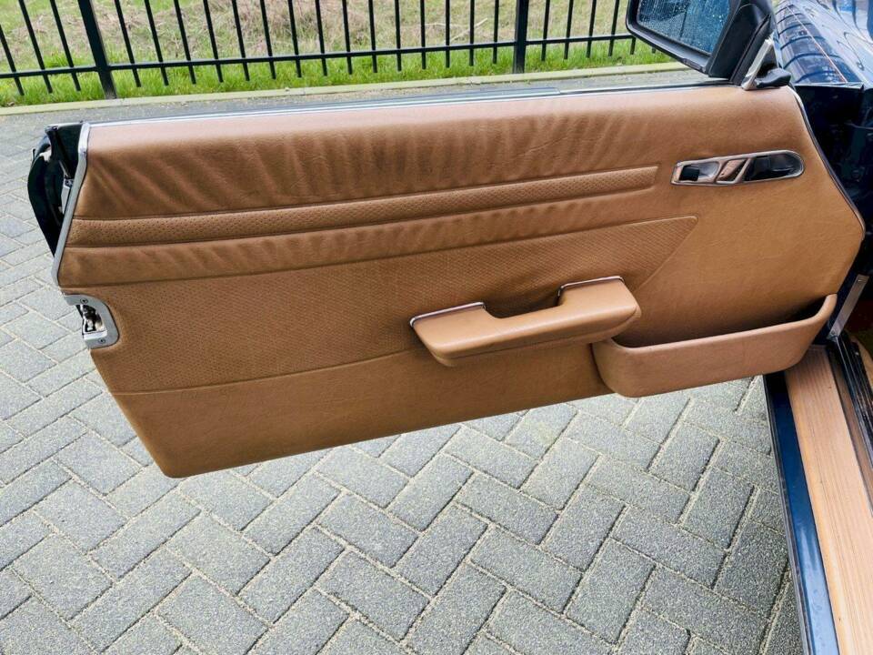 Bild 22/36 von Mercedes-Benz 560 SL (1986)