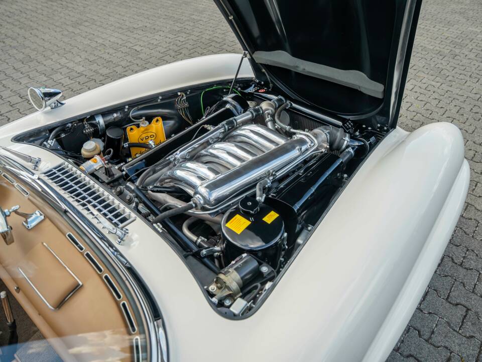Immagine 30/38 di Mercedes-Benz 300 SL Roadster (1961)