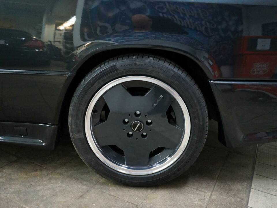 Afbeelding 29/35 van Mercedes-Benz 300 CE-24 (1992)