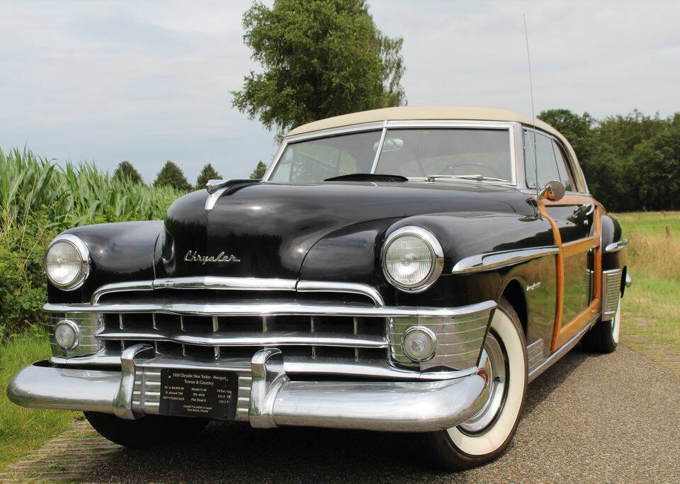 Image 4/8 of Chrysler New Yorker (1950)