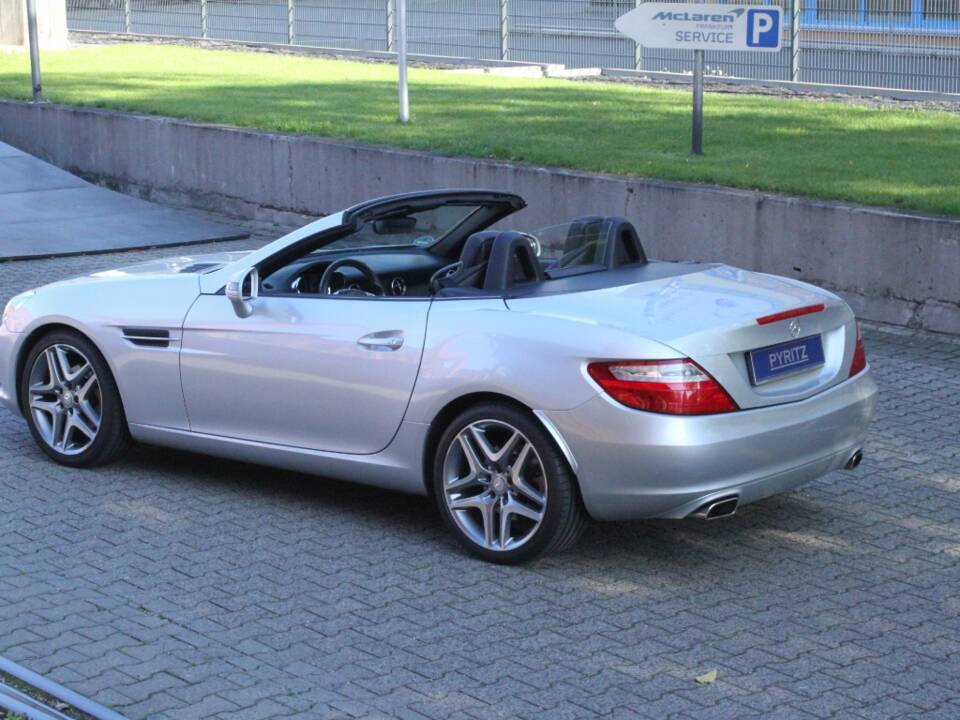 Immagine 19/20 di Mercedes-Benz SLK 200 (2012)