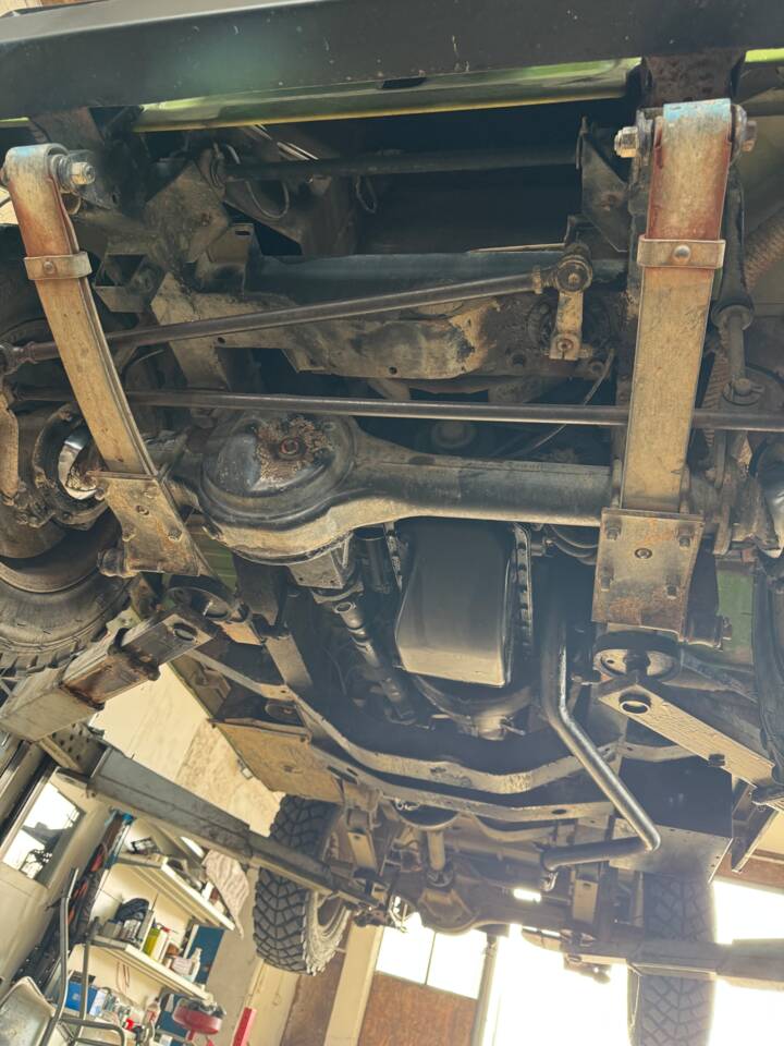 Image 20/36 of Land Rover 88 Lightweight (1985)