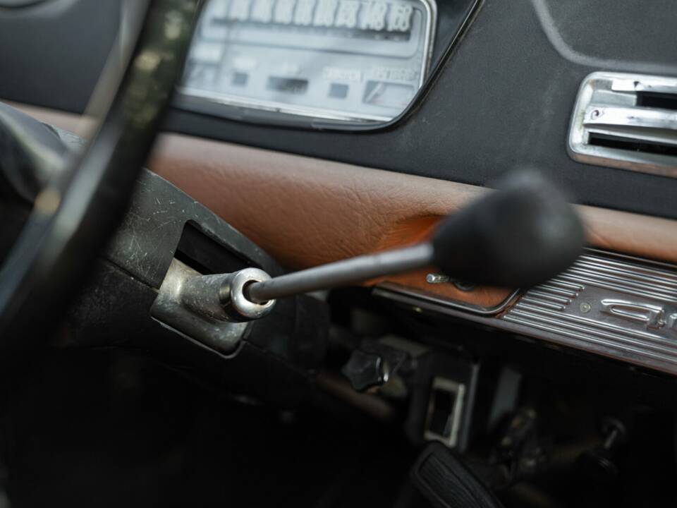 Immagine 37/50 di Peugeot 404 Familiale (1965)