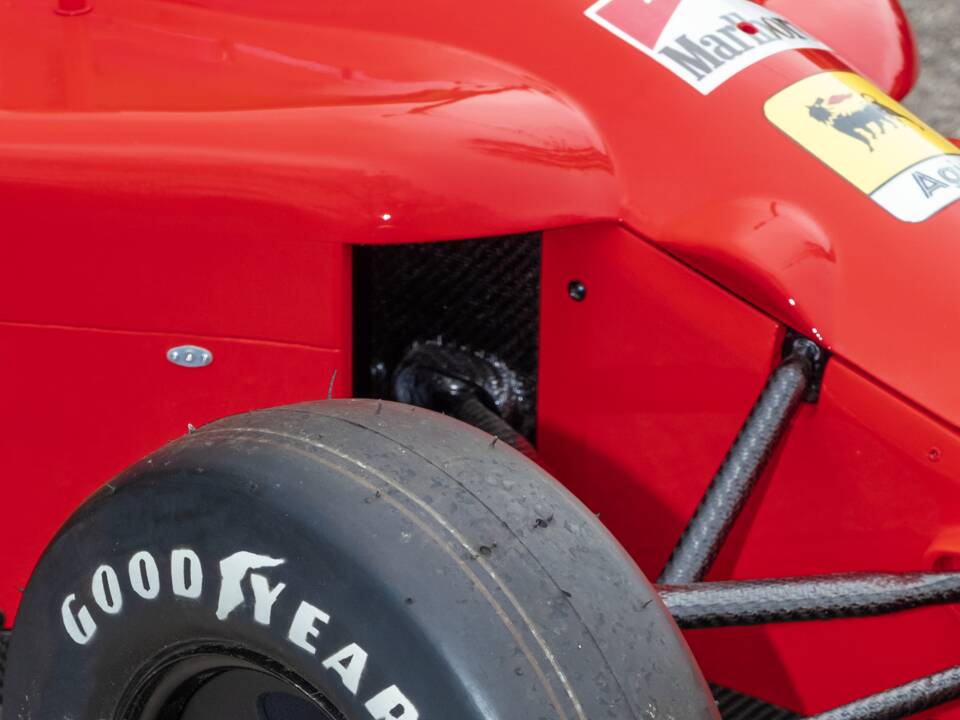 Image 51/85 of Ferrari 641 (1990)