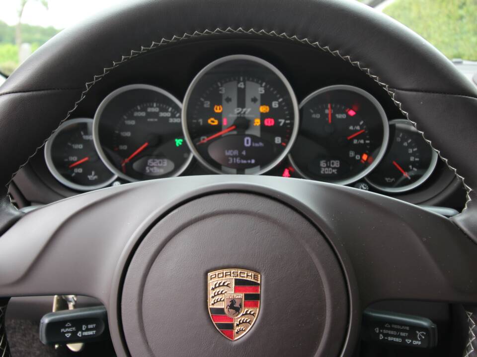 Image 9/10 de Porsche 911 Sport Classic (2010)