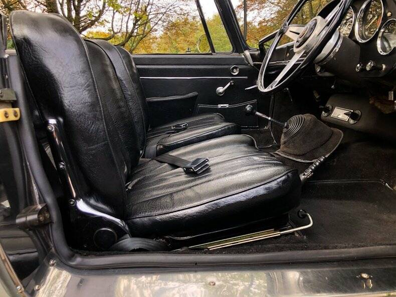 Imagen 22/50 de Alfa Romeo 2600 Spider (1964)