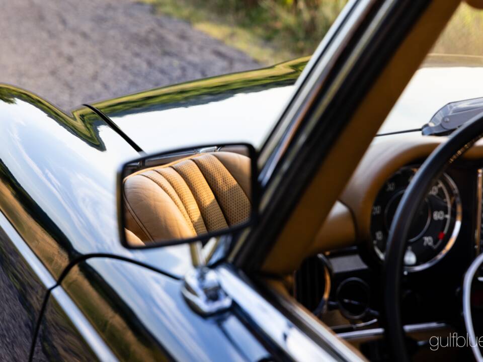 Image 21/79 de Mercedes-Benz 280 SL (1969)