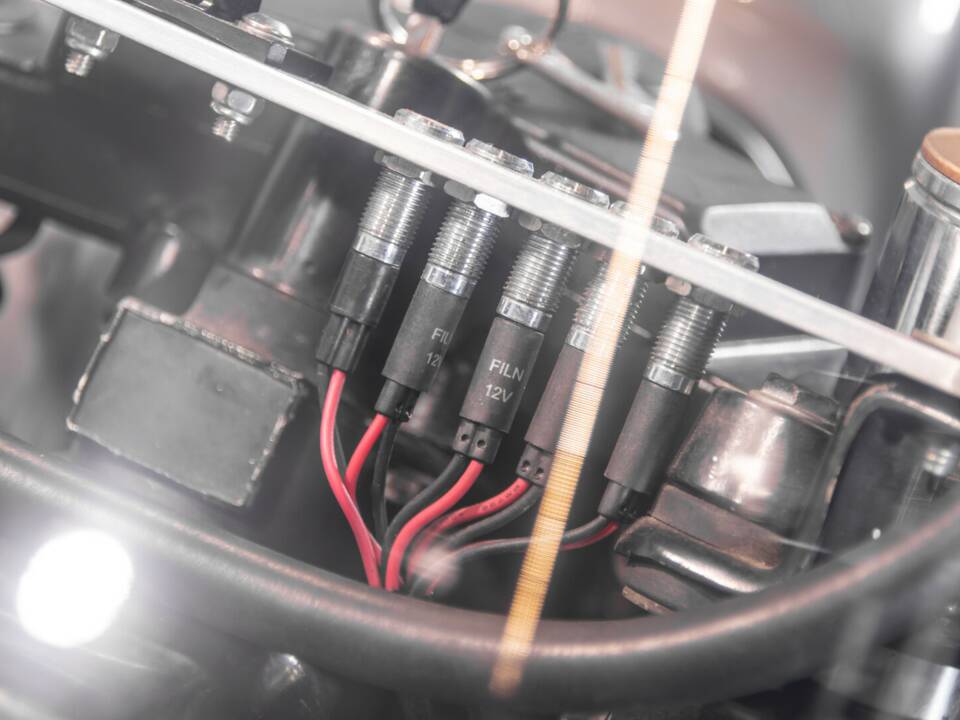 Image 21/27 of Honda CB 900 F Bol d'Or (1982)