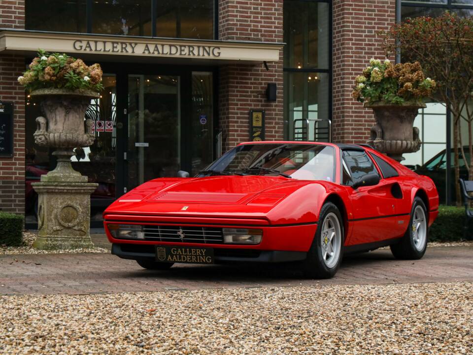 Immagine 19/50 di Ferrari 328 GTS (1986)