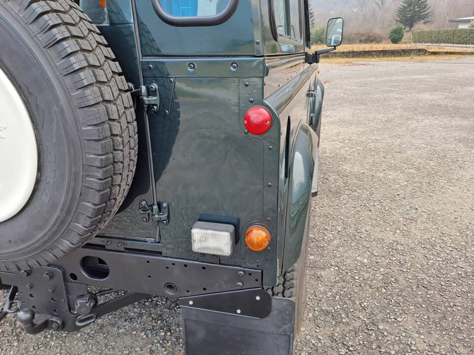 Immagine 51/83 di Land Rover Defender 90 Td5 (1999)