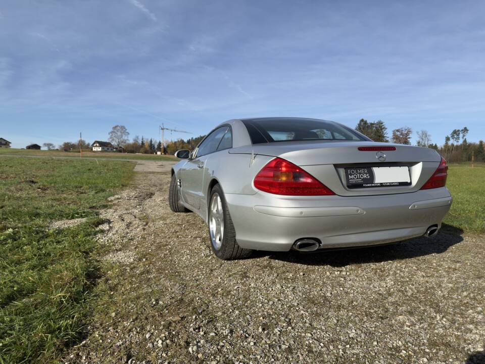 Image 20/89 of Mercedes-Benz SL 500 (2002)