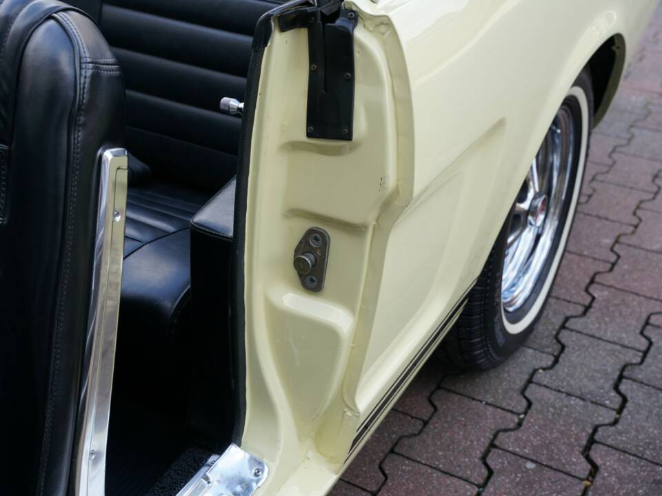 Immagine 22/50 di Ford Mustang 289 (1966)