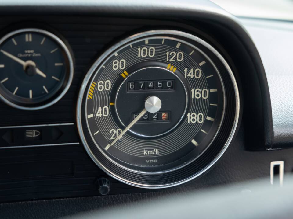 Bild 8/40 von Mercedes-Benz 230/4 (1976)