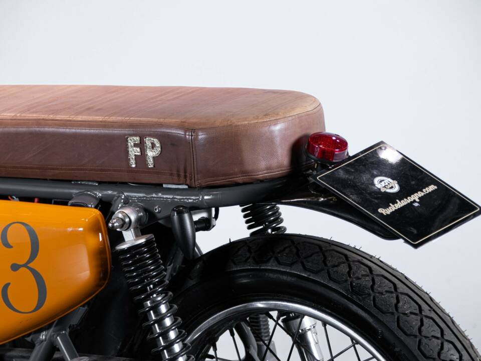 Image 26/50 of Honda CB 750 Custom (1974)