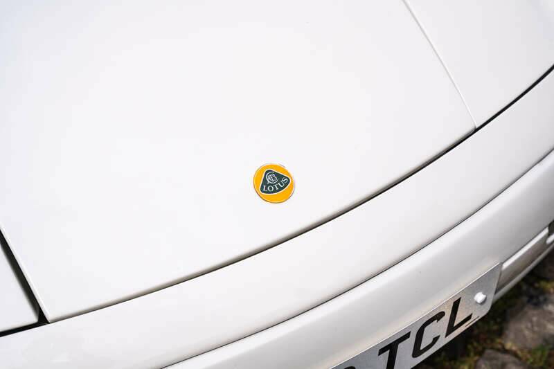 Bild 37/50 von Lotus Elan (1991)