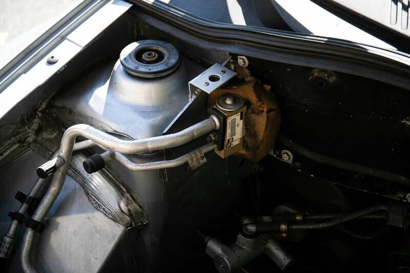 Image 27/40 of Renault Clio II V6 (2002)