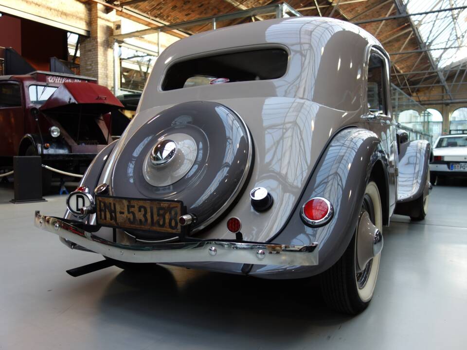 Image 7/43 of Citroën Traction Avant 7 C (1935)