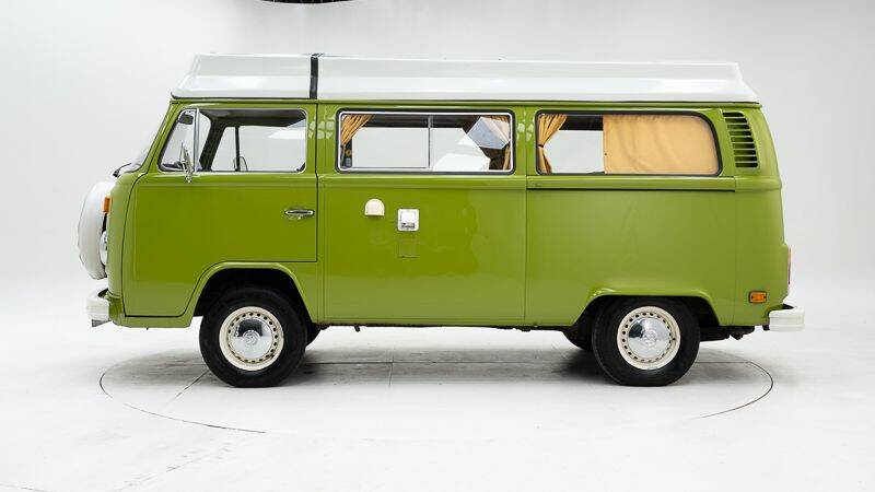 Image 7/15 of Volkswagen T2b Westfalia (1979)