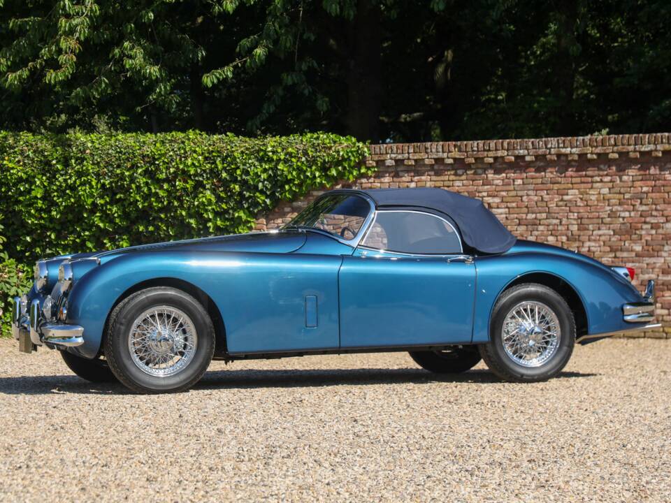 Image 14/50 of Jaguar XK 150 3.4 S OTS (1958)