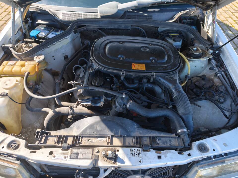 Image 12/22 of Mercedes-Benz 190 E 1.8 (1990)
