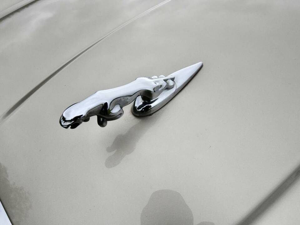 Afbeelding 35/50 van Jaguar XJ 8 4.2 (2003)