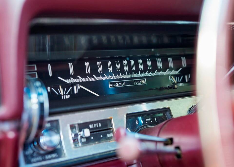 Bild 134/200 von Cadillac Coupe DeVille (1968)