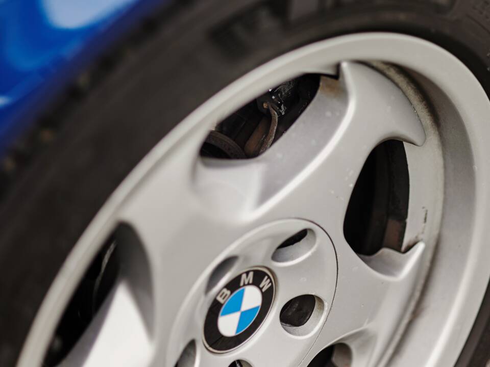 Immagine 27/74 di BMW M5 (1992)