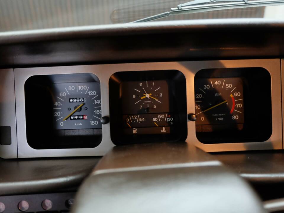Afbeelding 33/81 van FIAT 131 Supermirafiori (1978)