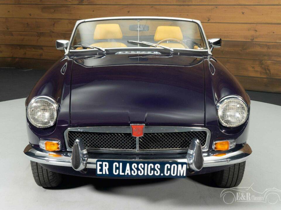 Image 18/19 of MG MGB (1973)