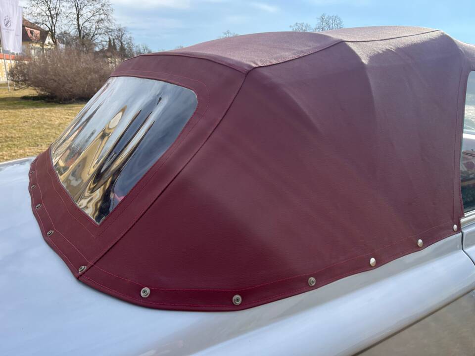 Immagine 65/87 di Peugeot 403 Cabriolet (1958)