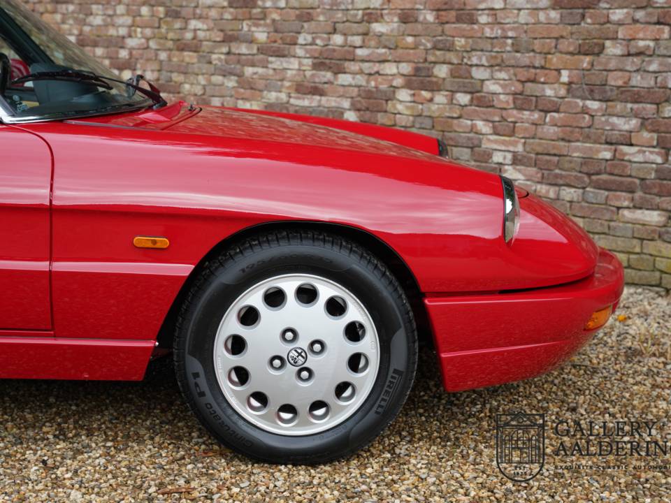 Imagen 14/50 de Alfa Romeo 2.0 Spider (1991)