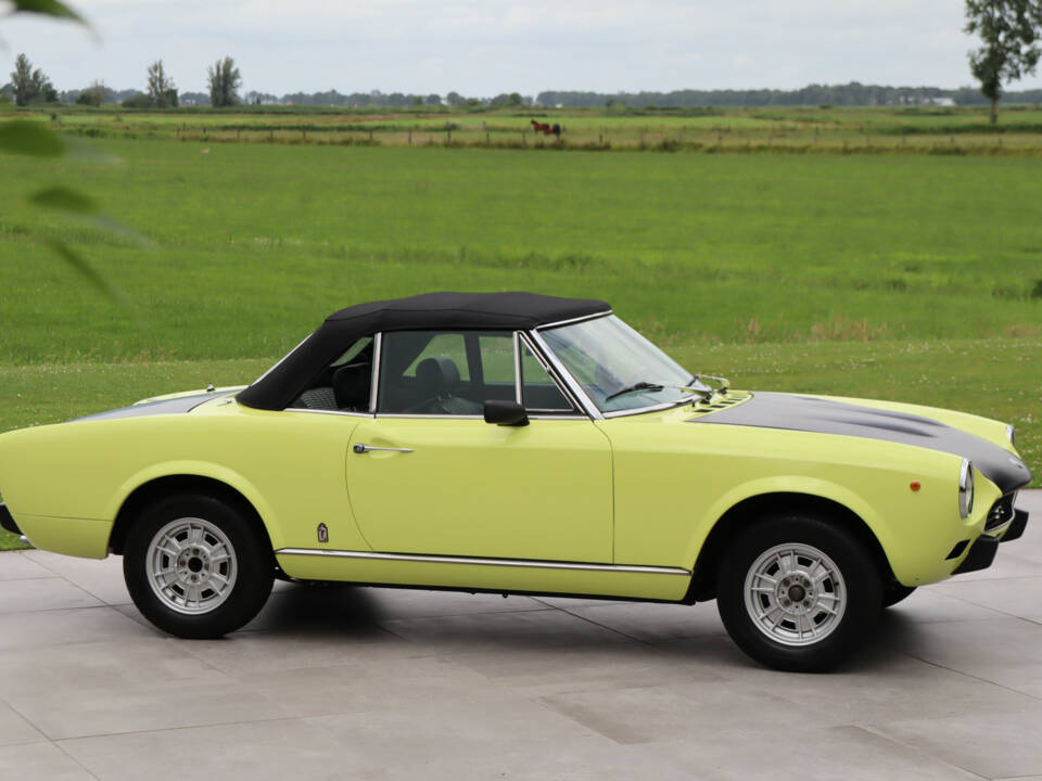 Immagine 5/50 di FIAT 124 Spider CS1 (1975)
