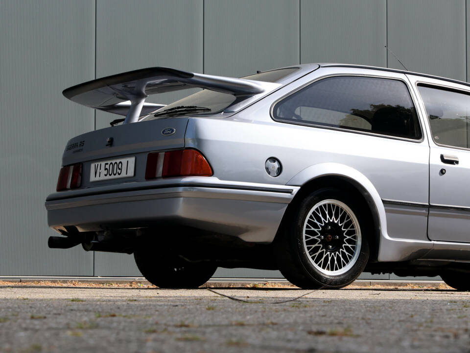 Immagine 14/47 di Ford Sierra RS Cosworth (1987)