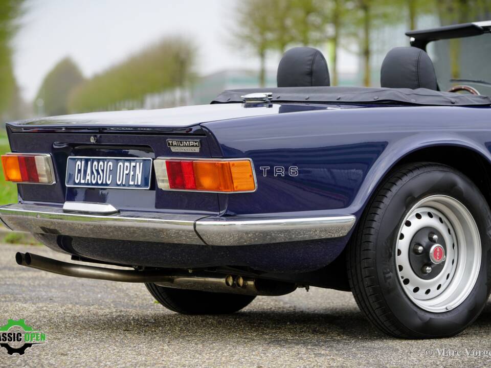 Image 28/42 of Triumph TR 6 PI (1972)