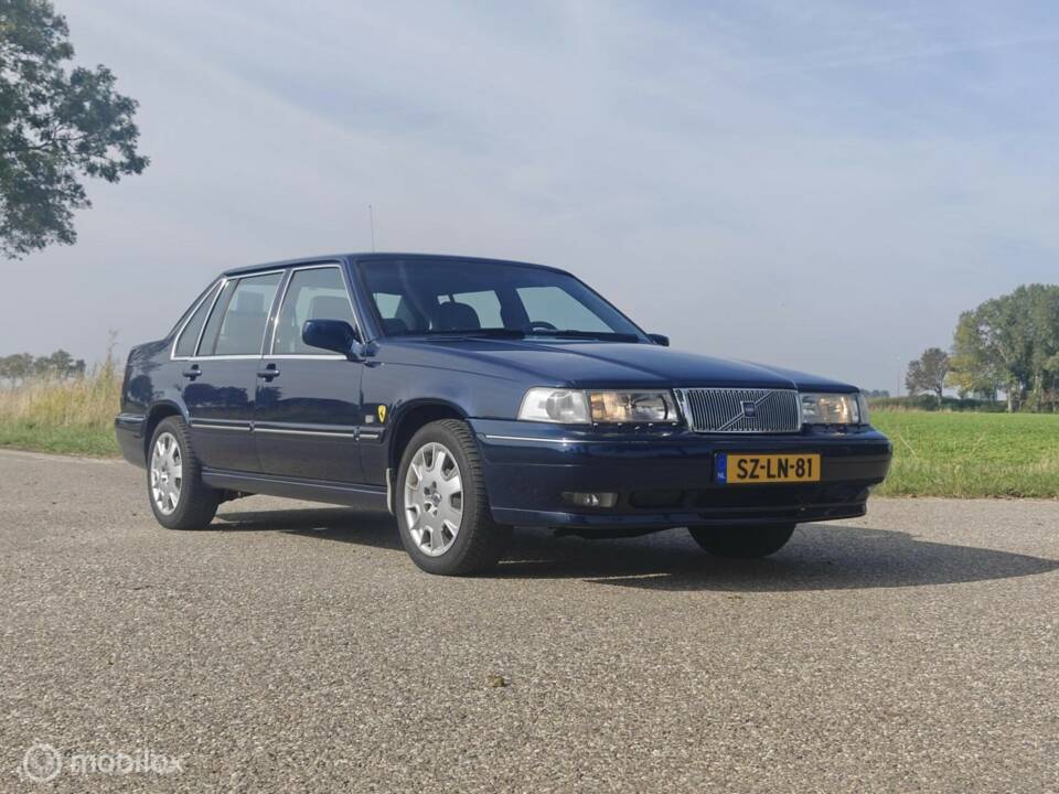Bild 3/37 von Volvo S90 3.0i (1998)