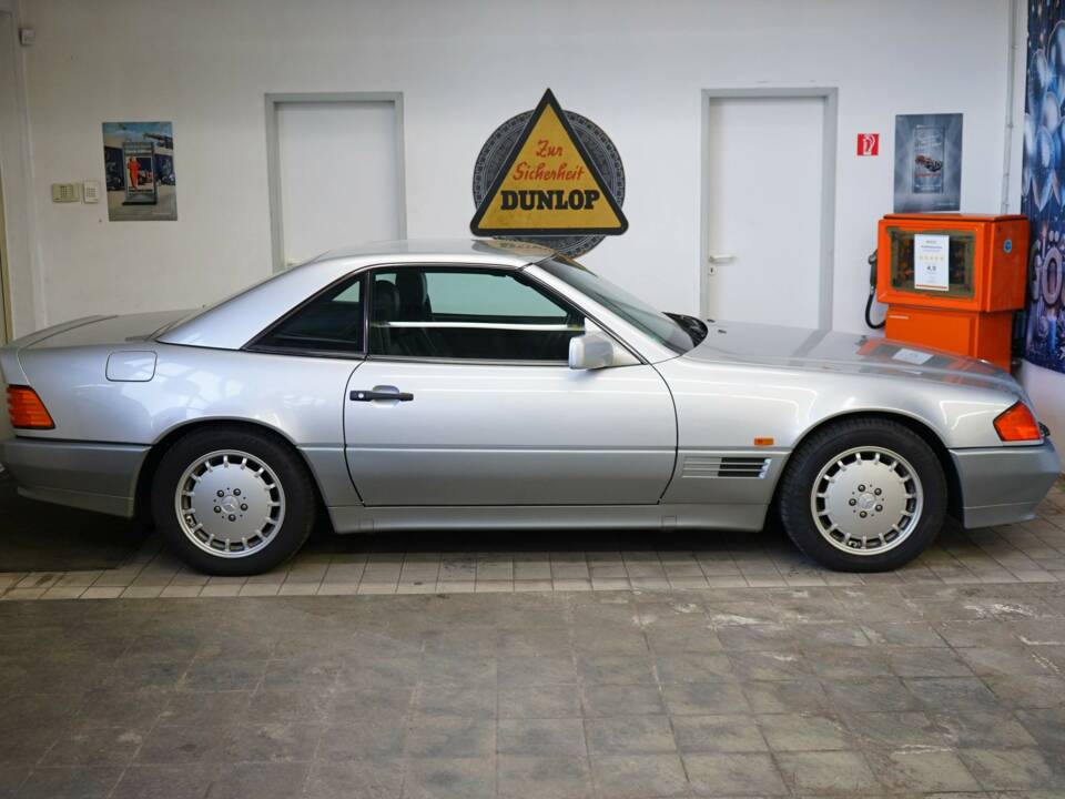 Image 40/42 of Mercedes-Benz 500 SL (1992)