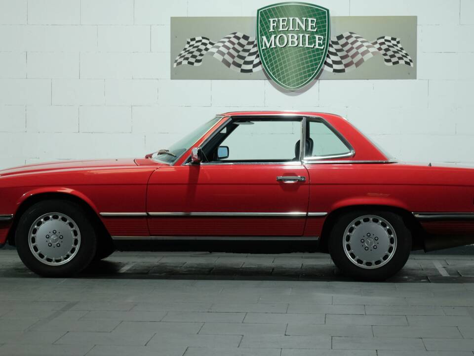 Image 21/42 de Mercedes-Benz 560 SL (1988)