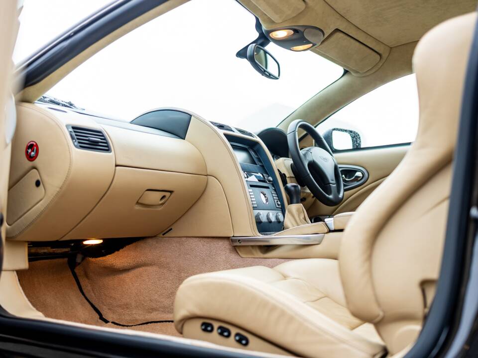 Afbeelding 27/50 van Aston Martin V12 Vanquish S (2007)