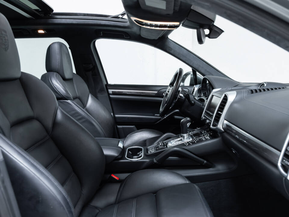 Bild 23/39 von Porsche Cayenne GTS (2016)