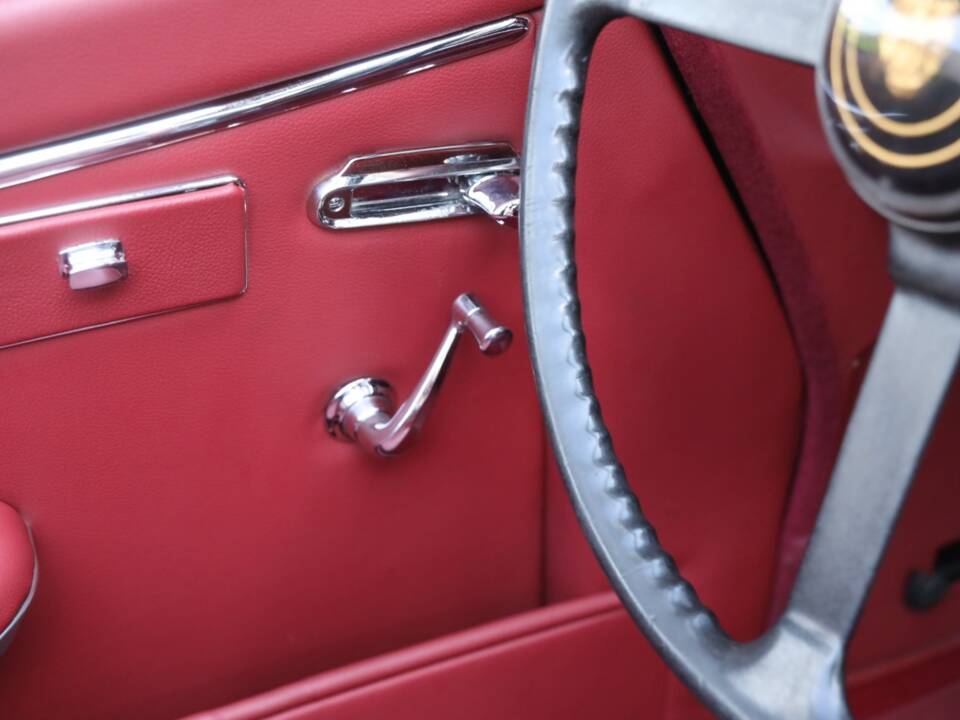 Afbeelding 19/50 van Jaguar XK 150 3.4 S OTS (1958)