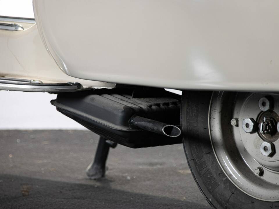 Bild 43/50 von Piaggio Vespa 125 (1959)
