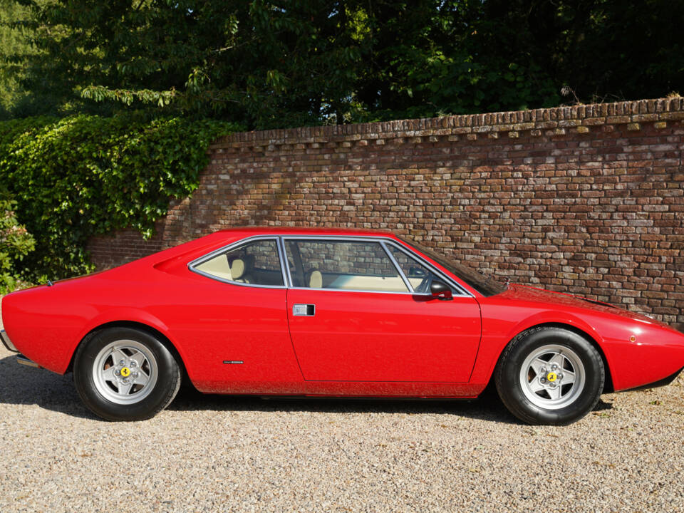 Image 12/50 of Ferrari Dino 308 GT4 (1976)