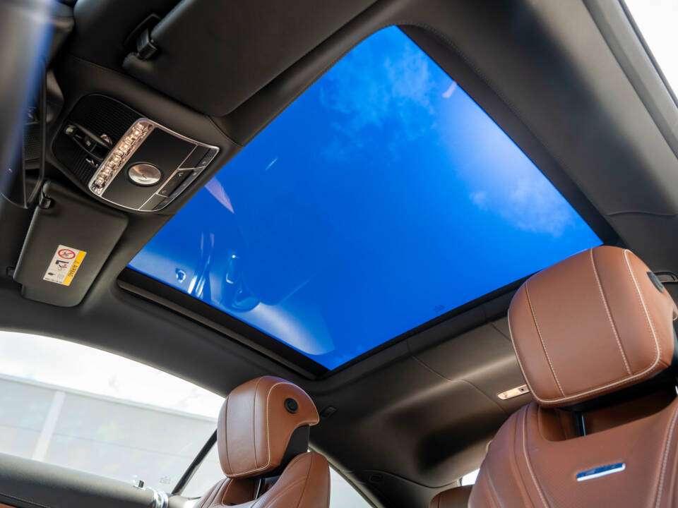 Image 22/25 of Mercedes-Benz S 65 AMG Coupé (2015)