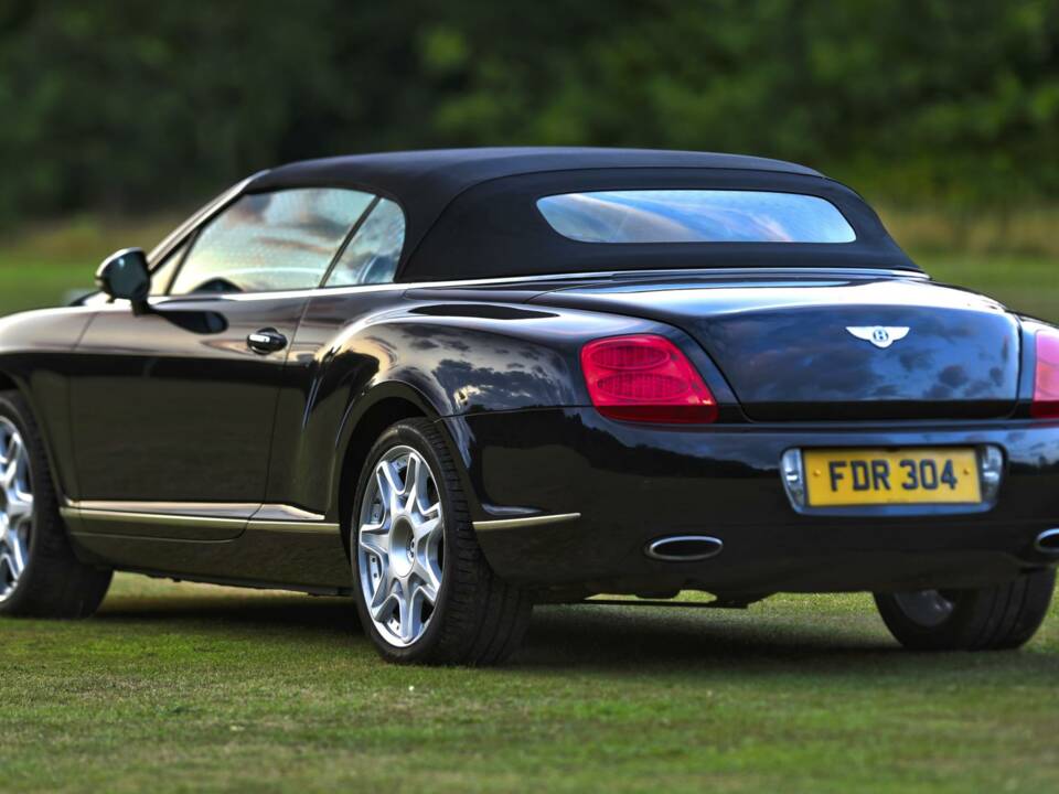 Bild 19/50 von Bentley Continental GTC W12 (2011)