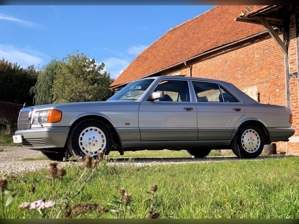 Image 3/37 de Mercedes-Benz 500 SE (1990)