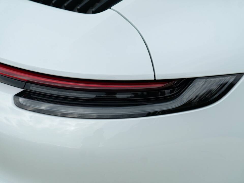 Immagine 27/50 di Porsche 911 Carrera S (2019)