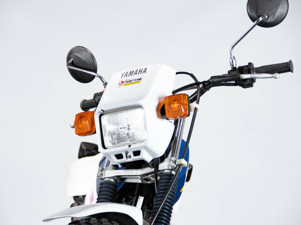 Bild 31/50 von Yamaha DUMMY (1995)