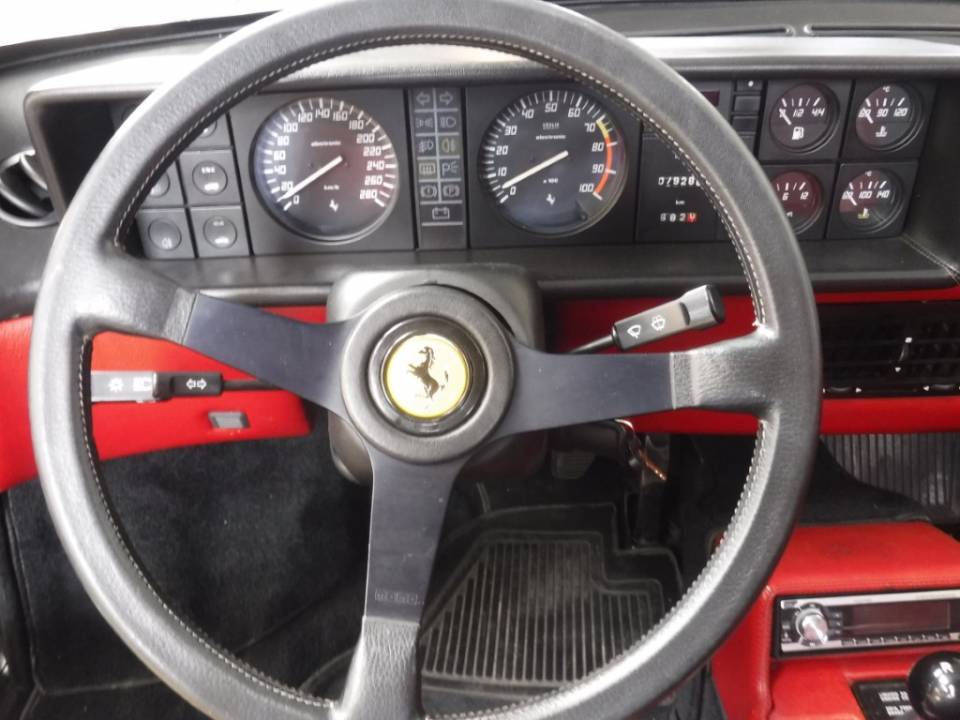 Afbeelding 45/50 van Ferrari Mondial Quattrovalvole (1983)